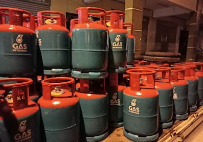 在东马砂拉越州，为了重组地方液化气分销，国油贸易（PDB）与