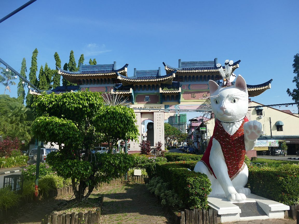 🐈 马来西亚古晋 · 巴都干猫雕像